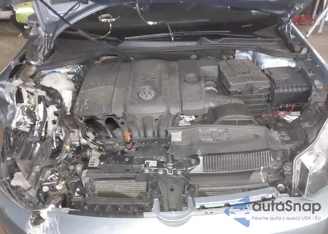 2011 Volkswagen Golf 2.5L 4-Door z USA, uszkodzony, nr VIN WVWDB7AJ0BW020437